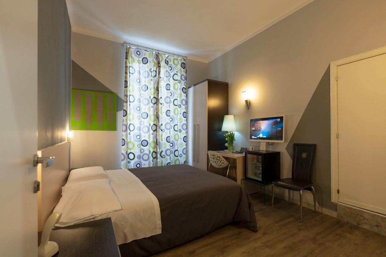 H Rooms Boutique Hotel Неаполь Экстерьер фото