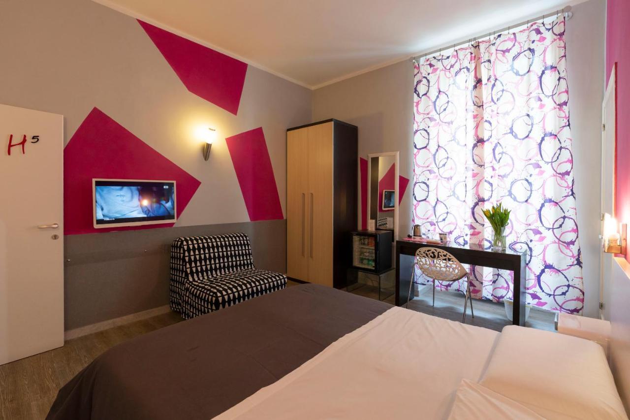 H Rooms Boutique Hotel Неаполь Экстерьер фото